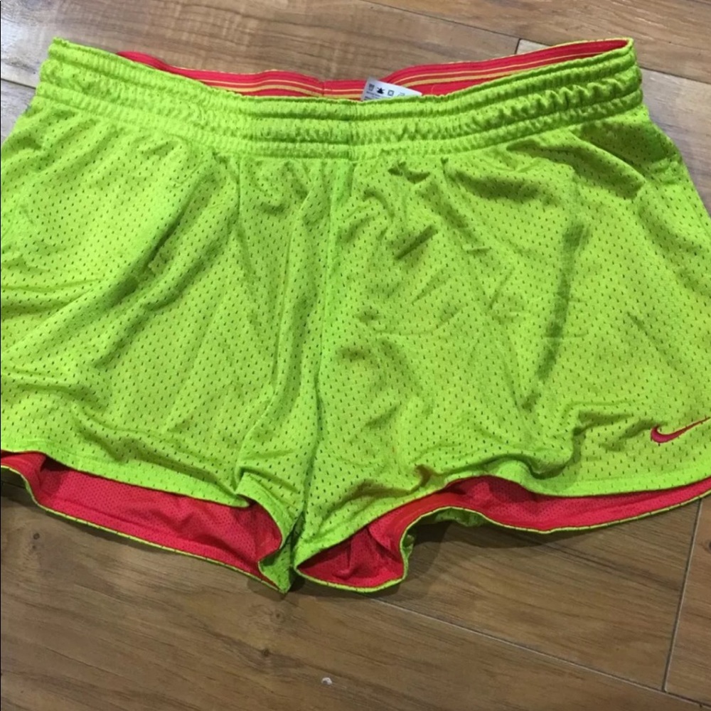 Women’s Nike shorts size XL